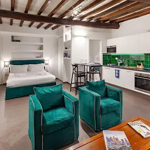 https://casa-annamaria-al-pantheon.it-romehotels.com